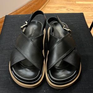 Alohas sandals size 37